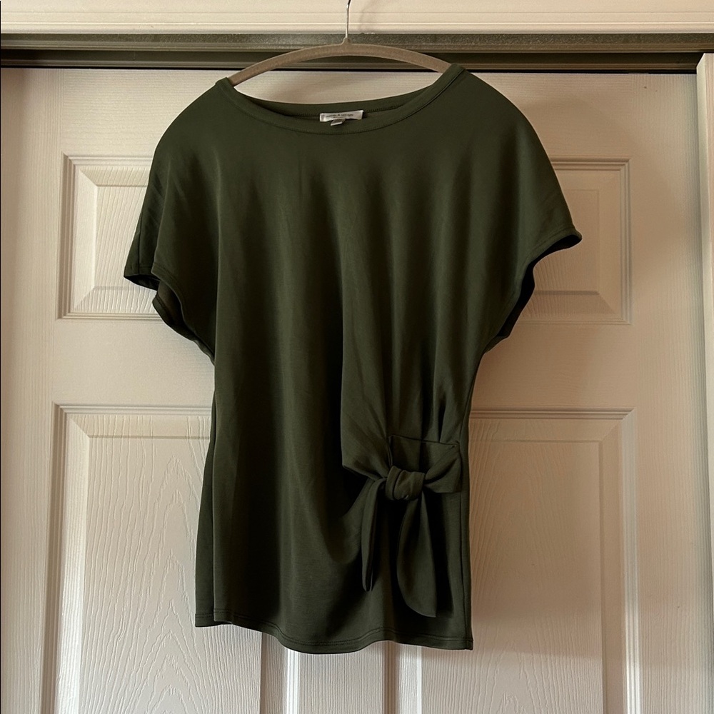 New Without Tags Cable & Gauge Olive Short-Sleeve Tie-Waist Top